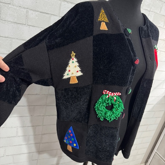 Vintage Just B Black Checkered Cardigan w/ Christmas Tree & Wreath Appliqués XL - Picture 7 of 16
